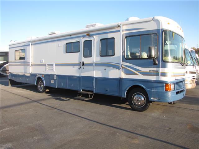 Used 1999 Fleetwood Bounder 36S Class A - Gas For Sale